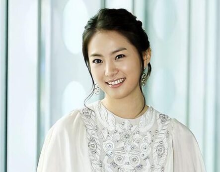 知名女明星劉荷娜與公公“瘋狂一幕”